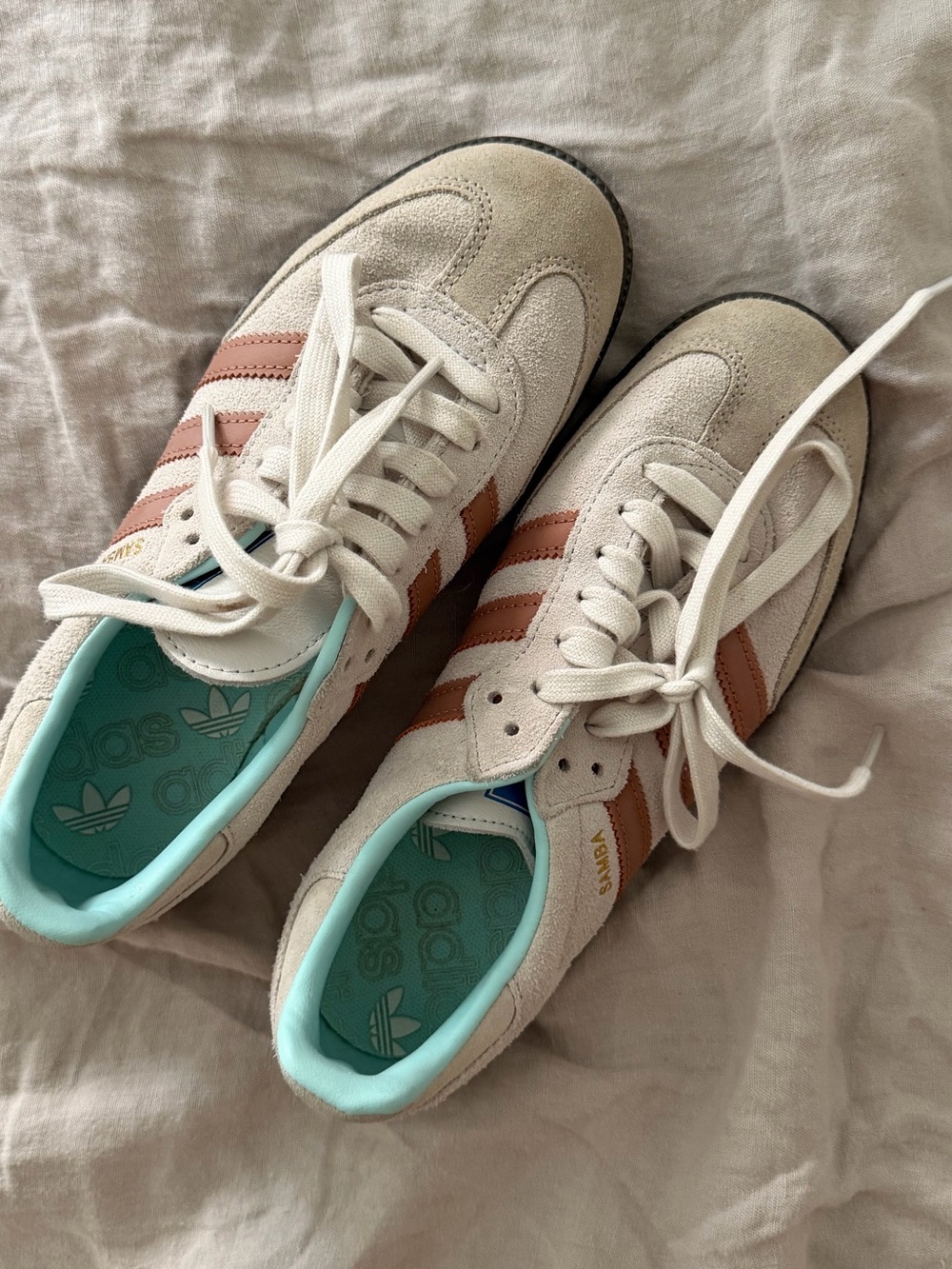 Adidas Women’s Cream Samba with Pink Stripes US 4.5